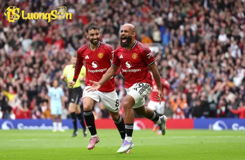 Dù thể hình không quá thon gọn, Mbeumo lại sở hữu khả năng bứt tốc đáng kinh ngạc Dù thể hình không quá thon gọn, Mbeumo lại sở hữu khả năng bứt tốc đáng kinh ngạc