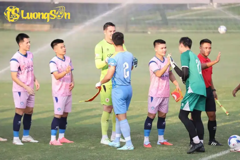 Quang Hải, Filip Nguyễn đối đầu với các đồng đội ở ĐT Việt Nam