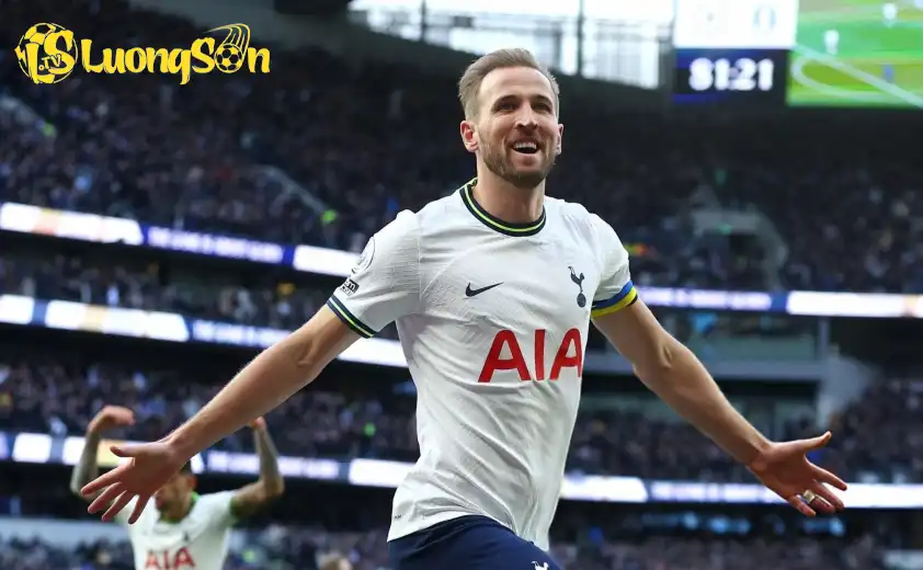 Harry Kane trở thành chân sút hàng đầu thế giới trong màu áo Tottenham Harry Kane trở thành chân sút hàng đầu thế giới trong màu áo Tottenham