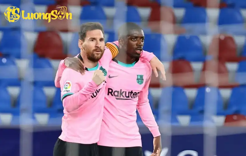 Dembele từng có thời gian sát cánh cùng Messi trong màu áo Barcelona Dembele từng có thời gian sát cánh cùng Messi trong màu áo Barcelona