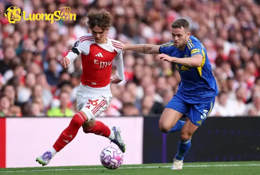 Max Dowman đang là tâm điểm tại học viện Hale End nhờ phong độ ấn tượng và phong cách thi đấu chững chạc Max Dowman đang là tâm điểm tại học viện Hale End nhờ phong độ ấn tượng và phong cách thi đấu chững chạc