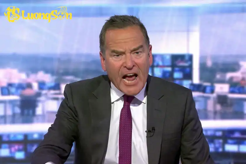 Jeff Stelling lên tiếng nhận xét về cách thi đấu của Arsenal. Ảnh: Sky Sports Jeff Stelling lên tiếng nhận xét về cách thi đấu của Arsenal.