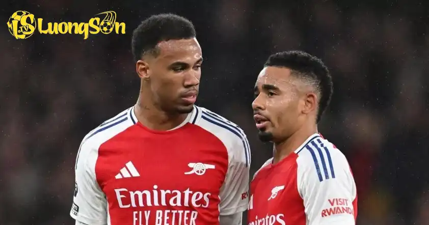 Bộ đôi Magalhaes và Jesus cũng đang rất gần ngày trở lại Bộ đôi Magalhaes và Jesus cũng đang rất gần ngày trở lại