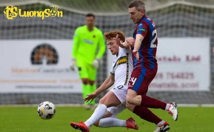 Stenhousemuir sở hữu chỉ số ELO cao hơn đáng kể Stenhousemuir sở hữu chỉ số ELO cao hơn đáng kể