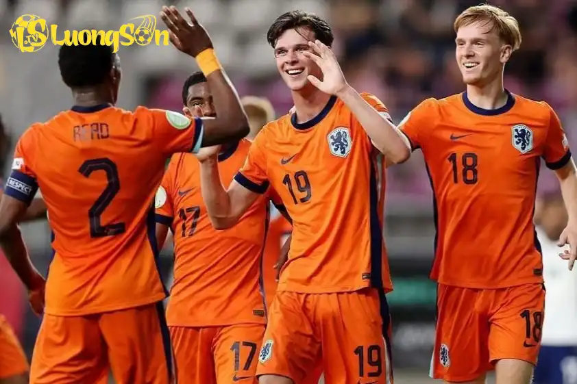 U19 Hà Lan được đánh giá cao hơn rất nhiều trong trận đấu này U19 Hà Lan được đánh giá cao hơn rất nhiều trong trận đấu này