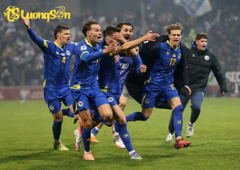 Các cầu thủ Bosnia bùng nổ cảm xúc với chiến thắng ấn tượng.