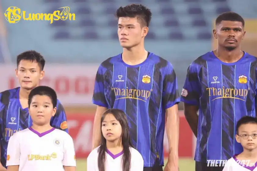 Đinh Quang Kiệt (giữa) có thể được cân nhắc đá chính ở U23 Việt Nam