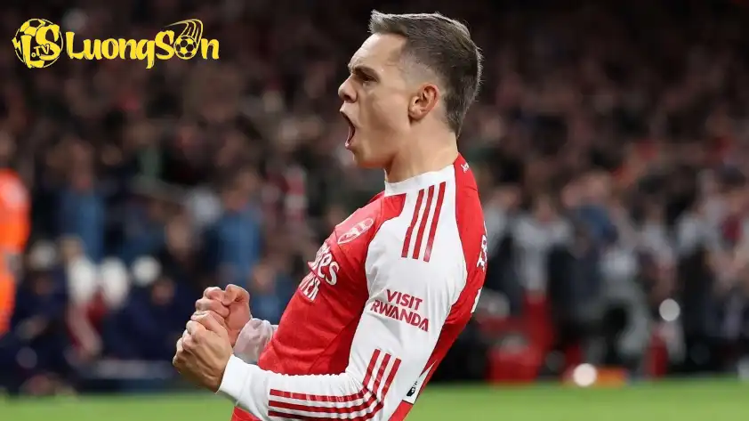 Leandro Trossard đã có 1 trận thi đấu cực kỳ hay với Tottenham (Ảnh: The Sun) Leandro Trossard đã có 1 trận thi đấu cực kỳ hay với Tottenham (Ảnh: The Sun)