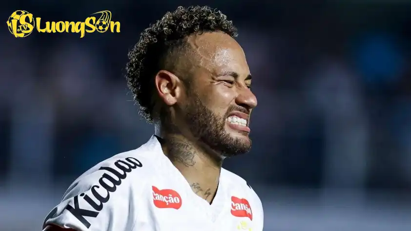 Neymar lại chấn thương và không thể ra sân cho Santos (Ảnh: GOAL)