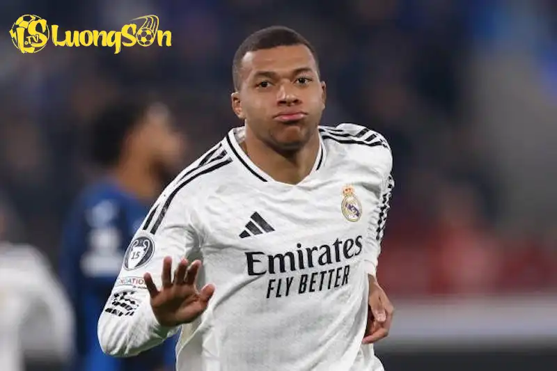 Mbappe đang từng bước viết nên lịch sử (Ảnh: CLB) Mbappe đang từng bước viết nên lịch sử (Ảnh: CLB)