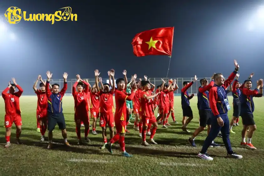 Bóng đá Việt Nam đang có một lứa cầu thủ trẻ đầy tài năng và bản lĩnh.