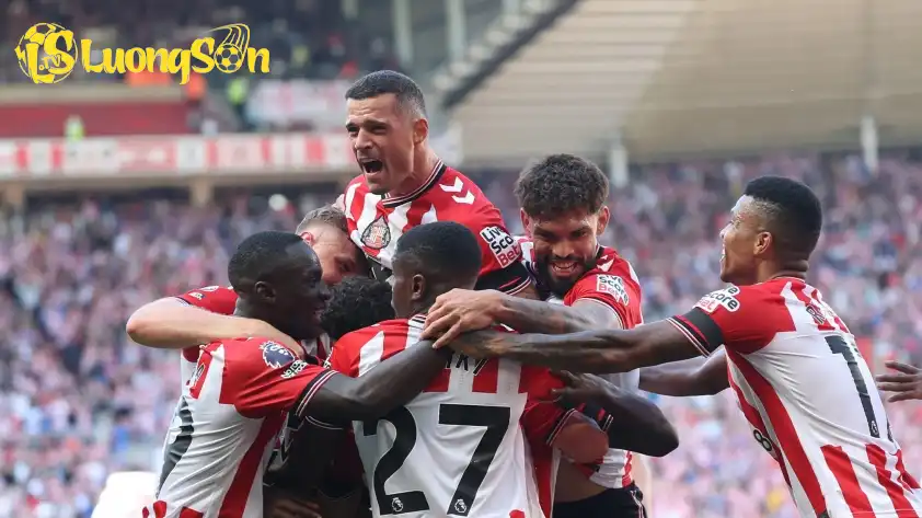 Sunderland là đội bóng bị ảnh hưởng nhiều nhất bởi AFCON khi phải nhả đến 7 cái tên trong đội hình chính. Sunderland là đội bóng bị ảnh hưởng nhiều nhất bởi AFCON khi phải nhả đến 7 cái tên trong đội hình chính.